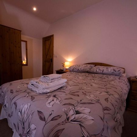 Polhilsa Farm Bed and Breakfast Callington Eksteriør billede