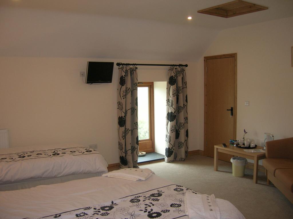 Polhilsa Farm Bed and Breakfast Callington Værelse billede