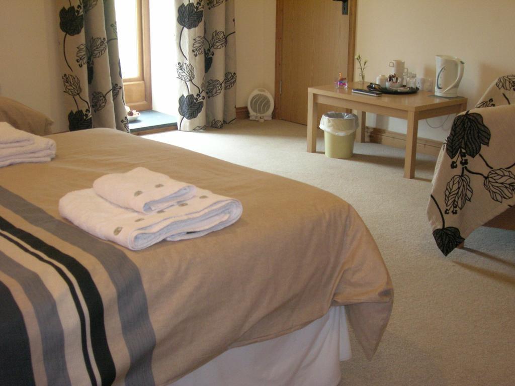Polhilsa Farm Bed and Breakfast Callington Eksteriør billede